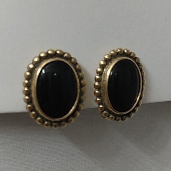 Vintage Napier Gold Tone Black Oval Stone Screw Back Clip Earrings - Picture 4 of 6